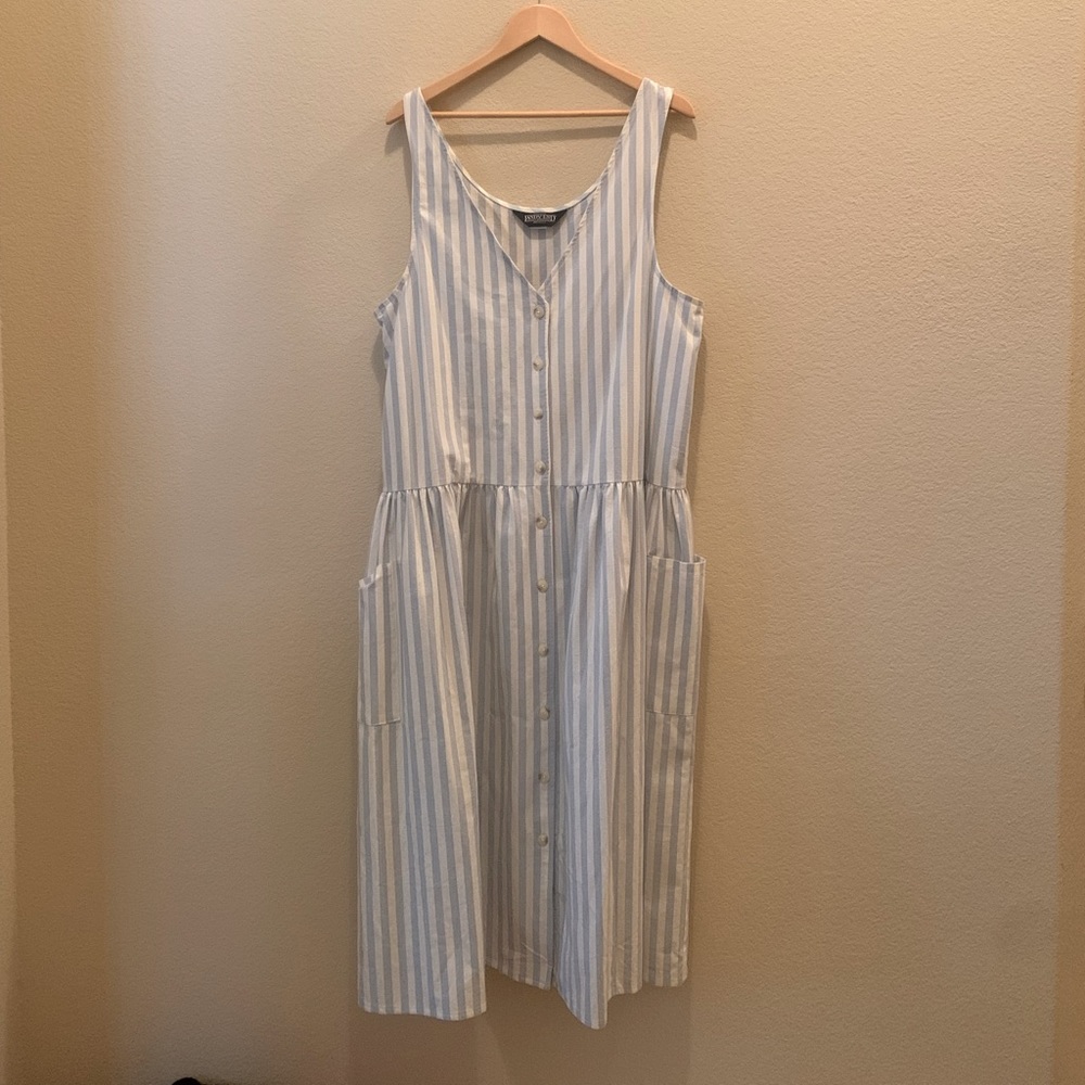 Beautiful pinstriped pinafore style button up dress size 16